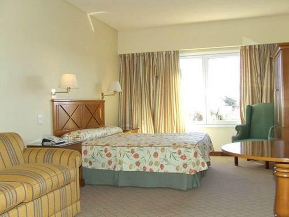 Paradores Austral Bahía Blanca Extérieur photo